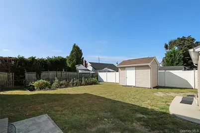 115 Myers Avenue, Hicksville, NY 11801 - Photo 23
