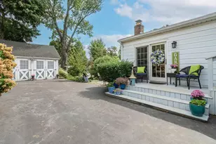 2067 Jackson Ave, Seaford, NY 11783 - Photo 37