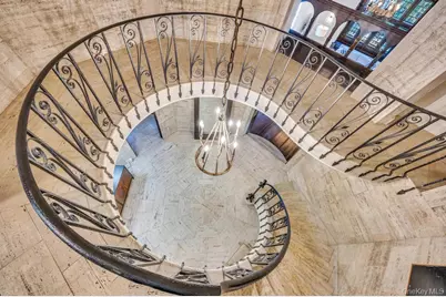 65 Clover Drive, Great Neck, NY 11021 - Photo 19