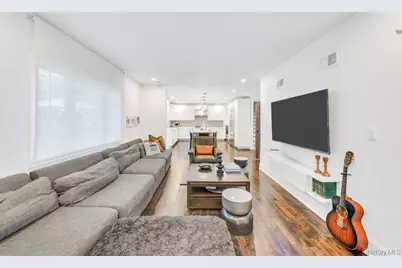 65 Clover Drive, Great Neck, NY 11021 - Photo 15