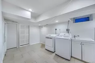 65 Clover Dr, Great Neck, NY 11021 - Photo 31