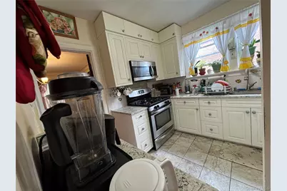 2181 Strang Avenue, Bronx, NY 10466 - Photo 9