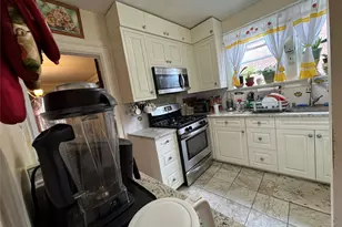 2181 Strang Ave, Bronx, NY 10466 - Photo 9