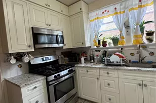 2181 Strang Ave, Bronx, NY 10466 - Photo 11