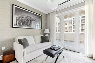 6000 Royal Court #6012, North Hills, NY 11040 - Photo 7