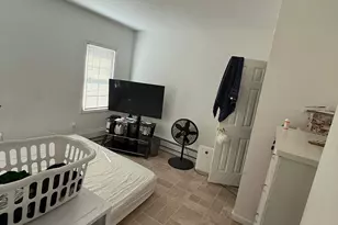 33 Linden Ave, Hempstead, NY 11550 - Photo 9