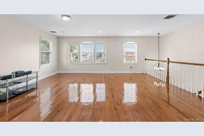 226 Franklin Street, Elmont, NY 11003 - Photo 17