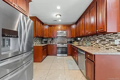 226 Franklin Street, Elmont, NY 11003 - Photo 9