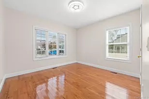 226 Franklin St, Elmont, NY 11003 - Photo 15