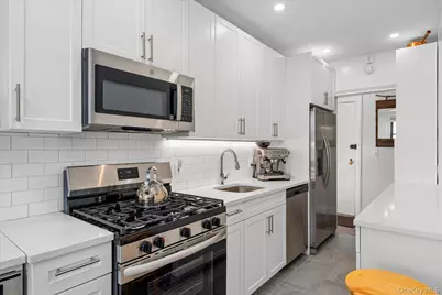 270 Seaman Avenue #D3, New York, NY 10034 - Photo 9