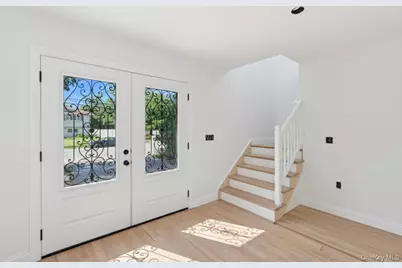 86 Moffitt Boulevard, Islip, NY 11751 - Photo 25