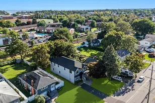 86 Moffitt Blvd, Islip, NY 11751 - Photo 27