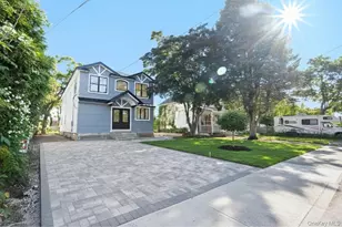 86 Moffitt Blvd, Islip, NY 11751 - Photo 3