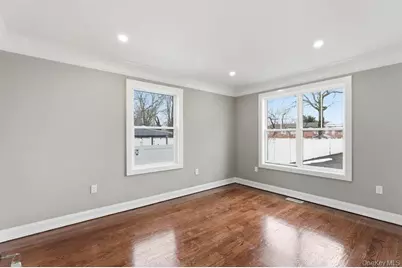 86 Moffitt Boulevard, Islip, NY 11751 - Photo 11