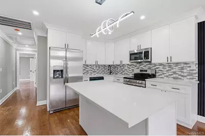 86 Moffitt Boulevard, Islip, NY 11751 - Photo 7