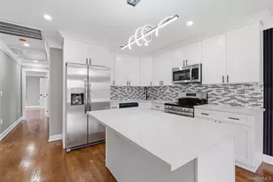 86 Moffitt Blvd, Islip, NY 11751 - Photo 7