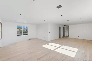 86 Moffitt Blvd, Islip, NY 11751 - Photo 19