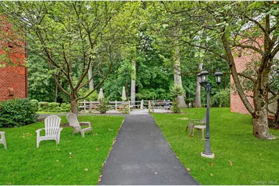 8 Wildwood Road #A17, Hartsdale, NY 10530 - Photo 15