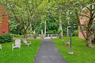 8 Wildwood Rd, Hartsdale, NY 10530 - Photo 15