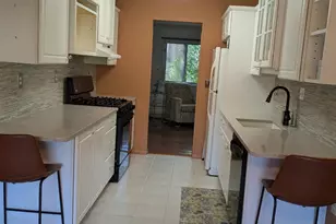 10 Squires Gate, Poughkeepsie, NY 12603 - Photo 3