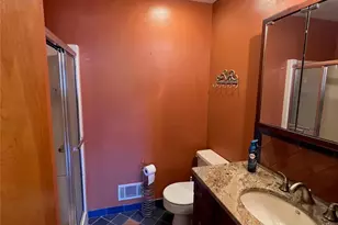 10 Squires Gate, Poughkeepsie, NY 12603 - Photo 17