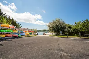 18 Norfolk Dr, White Sulphur Springs, NY 11937 - Photo 19