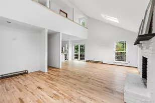 18 Norfolk Dr, White Sulphur Springs, NY 11937 - Photo 5