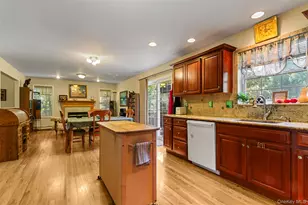 22 Hamilton Dr, Hopewell Junction, NY 12533 - Photo 7