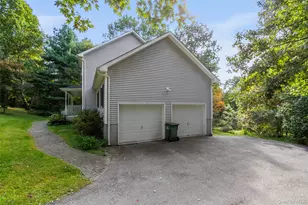 22 Hamilton Dr, Hopewell Junction, NY 12533 - Photo 27