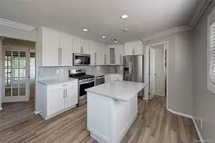 137 Overlook Dr, Farmingville, NY 11738 - Photo 3