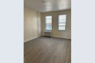 710 E 211th Street, Bronx, NY 10467 - Photo 3