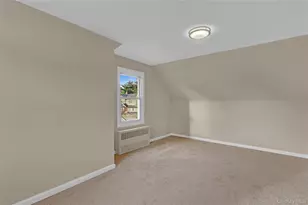 15 Cornwall Ln, Hicksville, NY 11801 - Photo 13