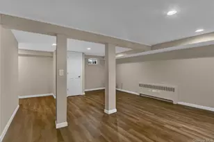 15 Cornwall Ln, Hicksville, NY 11801 - Photo 21