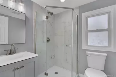 15 Cornwall Lane, Hicksville, NY 11801 - Photo 19