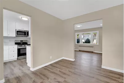 15 Cornwall Lane, Hicksville, NY 11801 - Photo 7