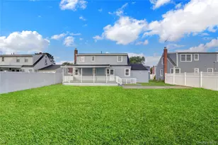 15 Cornwall Ln, Hicksville, NY 11801 - Photo 23