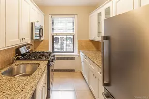 35 Parkview Ave, Bronxville, NY 10708 - Photo 5