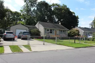 61 St Peters Dr, Brentwood, NY 11717 - Photo 21