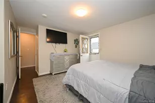 10 Pinebrook Ave, West Hempstead, NY 11552 - Photo 13