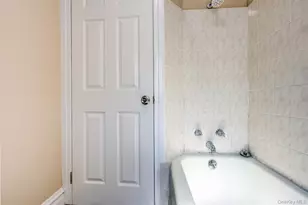 91-29 220th St, Queens Village, NY 11428 - Photo 43