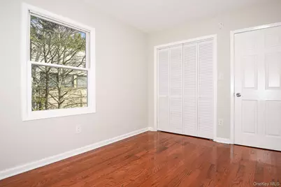 95 E Pulaski Road, Huntington Station, NY 11746 - Photo 27