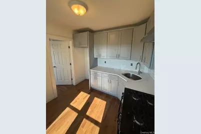 6 Lockwood Avenue #1W, Yonkers, NY 10701 - Photo 5