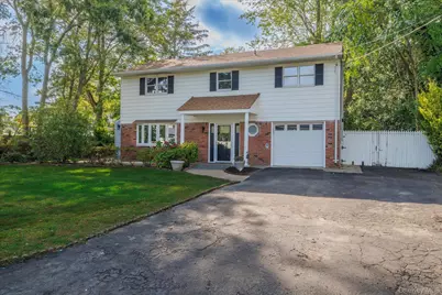 62 Julbet Drive, Sayville, NY 11782 - Photo 3