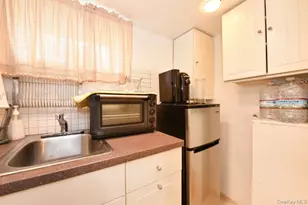 175-05 145th Dr, Springfield Gardens, NY 11434 - Photo 17