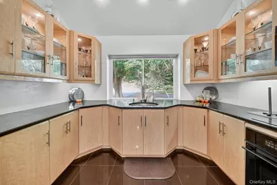 103 Norfolk Court, Yorktown Heights, NY 10598 - Photo 11