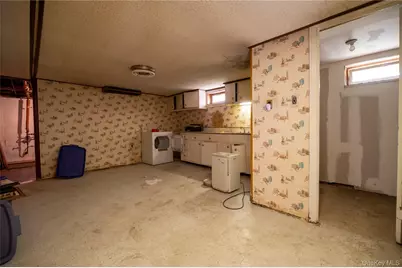 56-48 E. Hampton Boulevard, Oakland Gardens, NY 11364 - Photo 27