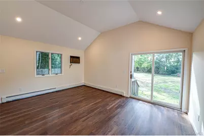 40 Center Street, Ronkonkoma, NY 11779 - Photo 7