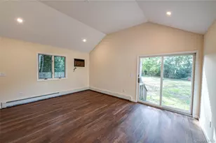 40 Center St, Ronkonkoma, NY 11779 - Photo 7