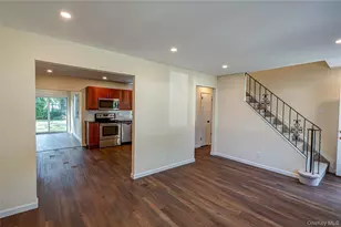 40 Center St, Ronkonkoma, NY 11779 - Photo 5