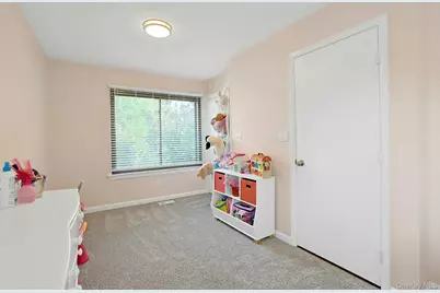 108 Sunfish Landing, Mohegan Lake, NY 10547 - Photo 5